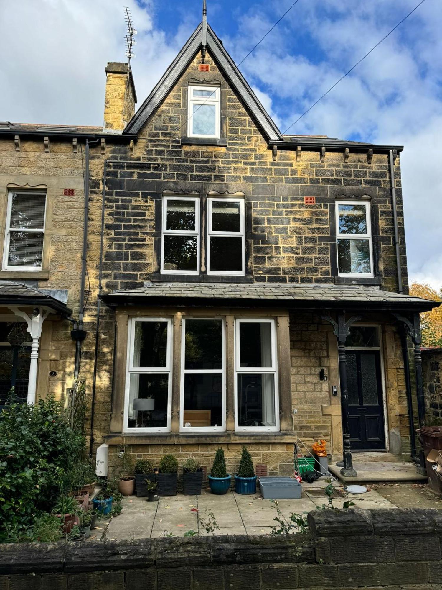 Stylish & Cosy 2-Bed Apartment In Vibrant Oakwood! Leeds  Exterior photo